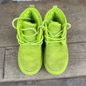 UGG Kids’ Bright Green Neumel II Sheepskin Chukka Boots